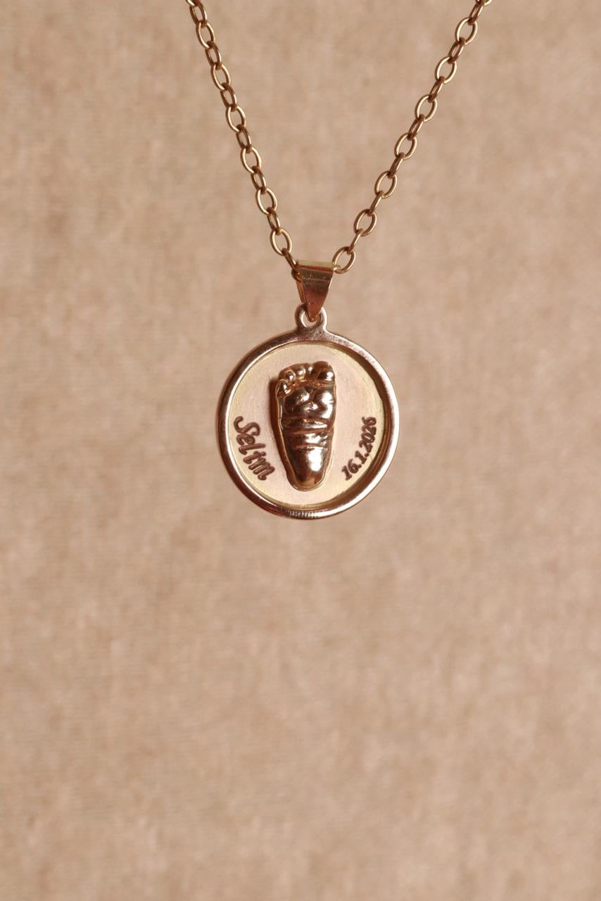 Pure Gold Coin Pendant عيار ١٨- One Side Foot Print