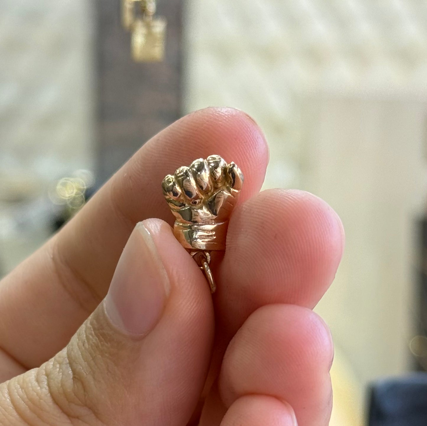 3D Hand Pendant - Pure Gold   دلاية ذهب عيار ١٨